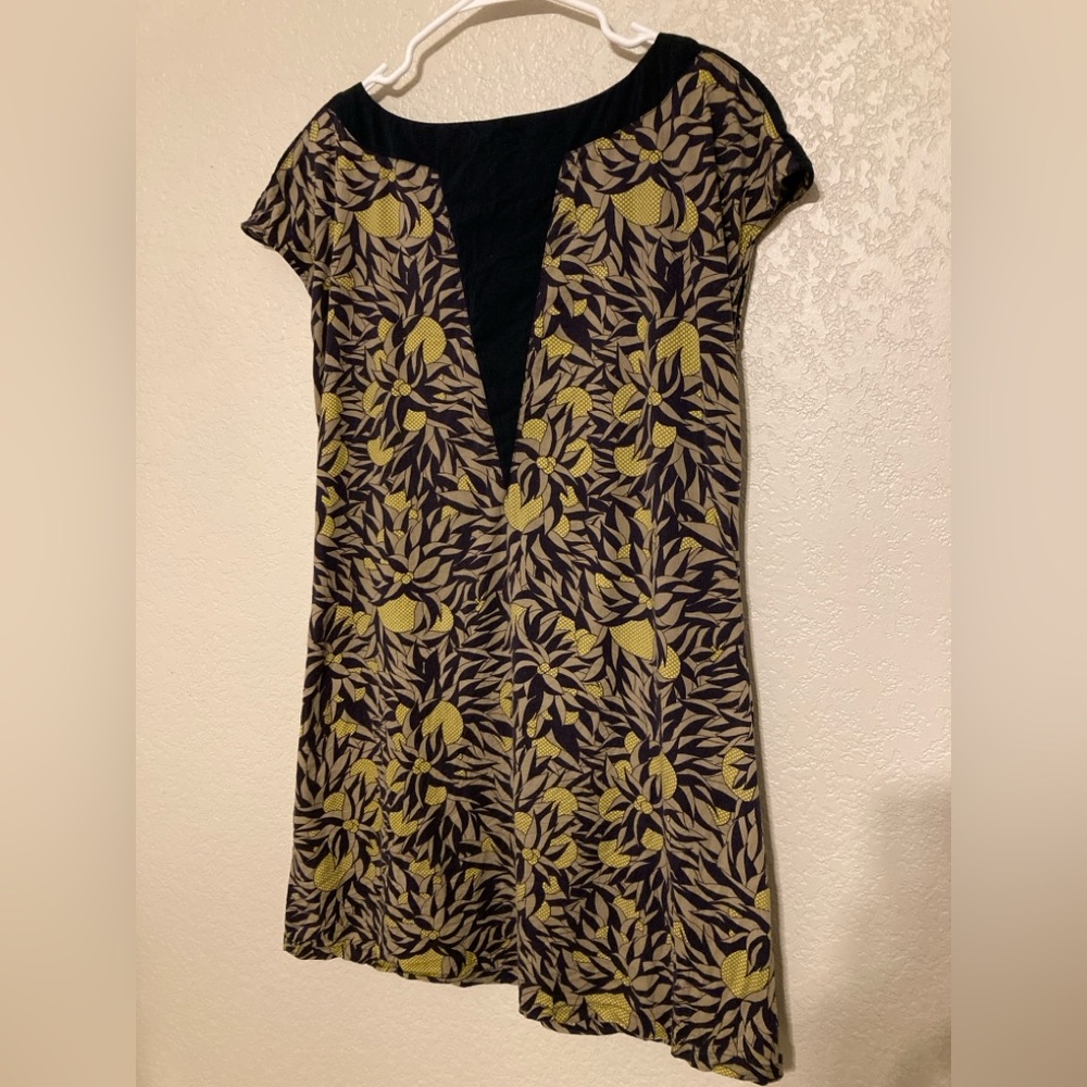Skunkfunk Abstract Botanical V-Neck Cap Sleeve Dress - Picture 4 of 7